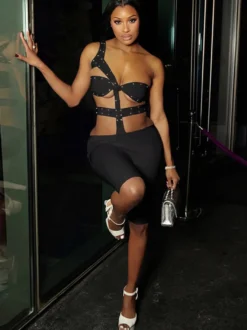 Ensemble 2 pièces : crop top asymétrique à rivets et short cycliste mi-long