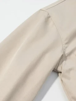 Ensemble 2 pièces : pantalon blanc plissé en polyester col rabattu manches longues.