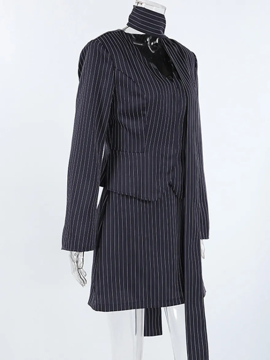 Ensemble robe blazer à fines rayures et tailleur jupe pour femme - Bleu marine chic col foulard coupe ajustée - Collection printemps 2026