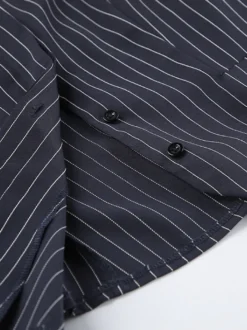 Ensemble robe blazer à fines rayures et tailleur jupe pour femme - Bleu marine chic col foulard coupe ajustée - Collection printemps 2026