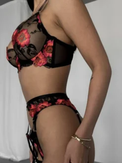 Ensemble soutien-gorge et culotte noirs sexy à imprimé floral pour mariée