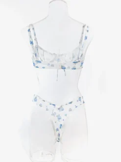 Ensembles 2 pièces de lingerie de mariée : soutien-gorge blanc sans bonnets à imprimé floral et culotte assortie.