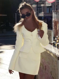 Ensemble tailleur jupe élégant pour femme - Blazer péplum et mini-jupe 2 pièces - Style classique chic - Collection printemps 2026