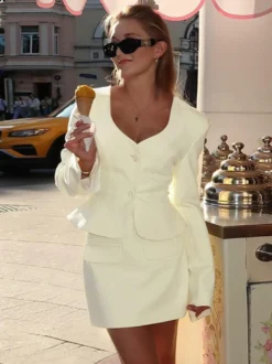 Ensemble tailleur jupe élégant pour femme - Blazer péplum et mini-jupe 2 pièces - Style classique chic - Collection printemps 2026