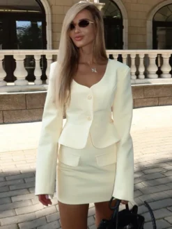 Ensemble tailleur jupe élégant pour femme - Blazer péplum et mini-jupe 2 pièces - Style classique chic - Collection printemps 2026