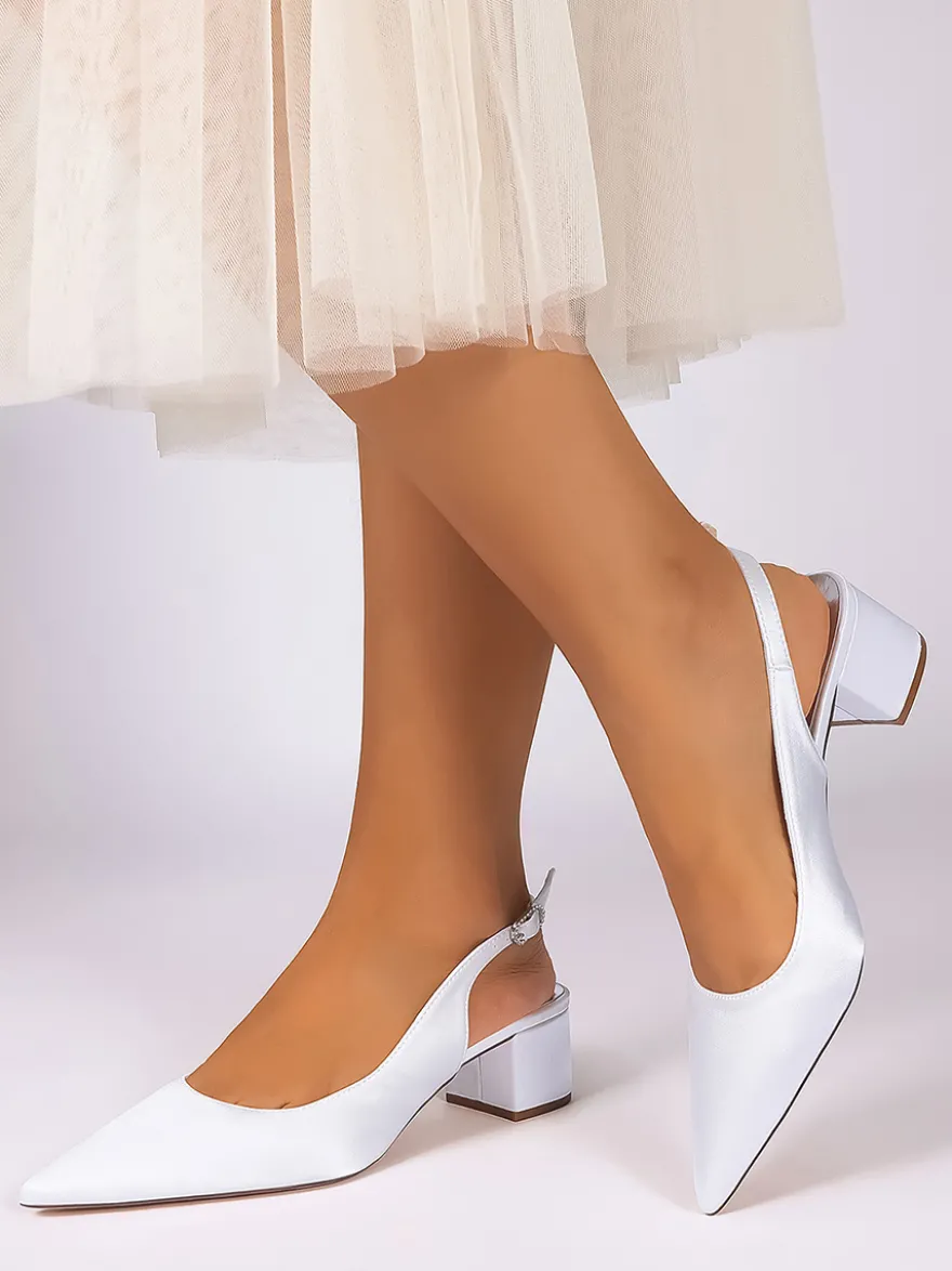 Escarpins de mariage en satin à talon compensé bout pointu et bride arrière