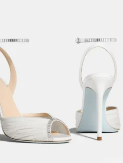 Escarpins de soirée à talons hauts en satin bout ouvert ornés de strass