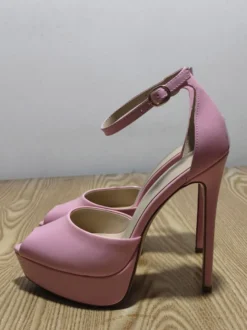 Escarpins roses à plateforme bout ouvert et bride cheville talons hauts