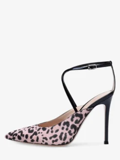 Escarpins à talons hauts et bout pointu en crin de cheval