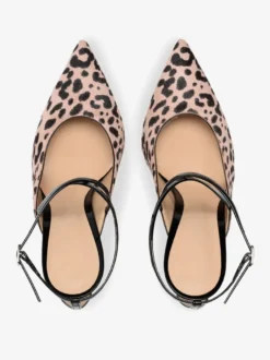 Escarpins à talons hauts et bout pointu en crin de cheval