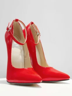 Escarpins à talons hauts sexy avec brides à la cheville noires et talons aiguilles vernis