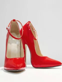Escarpins à talons hauts sexy avec brides à la cheville noires et talons aiguilles vernis