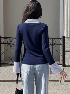 Faux polo deux pièces pour femme col V manches longues rayées poignets évasés coupe ajustée chemisier décontracté