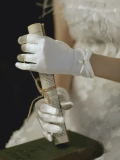 Gants de mariage Accessoire court Perles de satin mat Gants de mariée