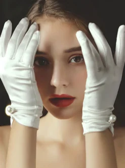 Gants de mariée en satin décoré de perle Gants de mariage blanche
