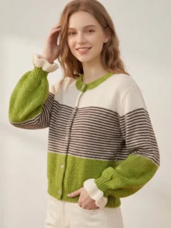 Gilet cardigan rayé color block à col rond et poignets volantés manches lanternes
