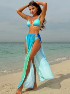 Haut à licou triangle ombré et bas de maillot de bain à couverture coquine