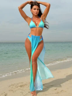 Haut à licou triangle ombré et bas de maillot de bain à couverture coquine