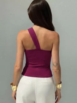 Haut sans manches à une épaule orné d'un motif floral 3D froncé et d'un ourlet asymétrique