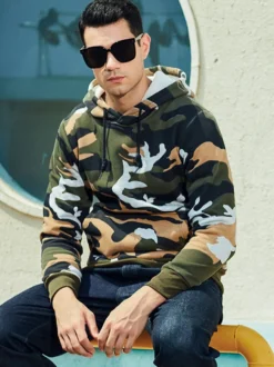 Hommes Sweats à capuche à capuche à manches longues Camouflage Polyester Sweat-shirt occasionnel