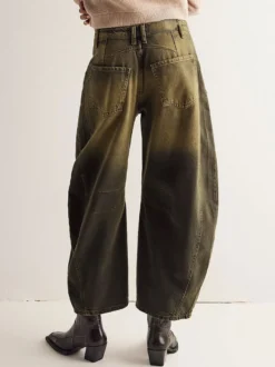 Jean à jambes larges et amples pour femme - Pantalon en denim coupe en fer à cheval avec détails de couture - Collection streetwear décontractée printemps 2026