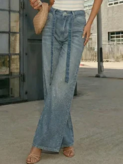 Jean large à strass pour femme - Bleu délavé coupe droite pailletée avec ceinture style années 2000 - Idéal pour une soirée printanière (2026)