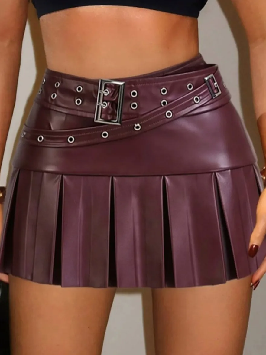 Jupe courte en similicuir auburn naturel à taille haute style chic automne pour femme