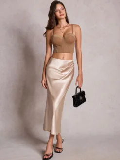 Jupe longue d'été élégante en satin blanc écru taille naturelle pour femme