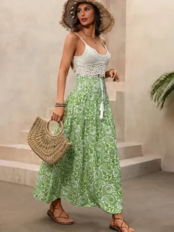 Jupe longue maxi asymétrique à imprimé cachemire vert pour femme taille smockée volants style bohème fluide avec ceinture à pompons