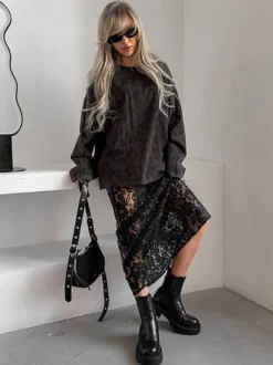 Jupe taille haute en dentelle noire transparente ajourée