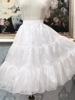 Jupons Lolita en polyester jupe Lolita blanche à plusieurs niveaux