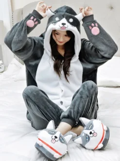 Kigurumi Carnaval Pyjamas Husky Chien 2026 en Flanelle Fermeture par Boutons Hiver Automne Vêtements de Nuit Costume Carnaval Cosplay Halloween