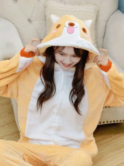 Kigurumi Pyjamas Shiba Inu Chien Grenouillère Adultes Unisexe Flanelle Hiver Vêtements De Nuit Costume Cosplay Carnaval