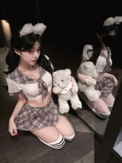 Lingerie de cosplay d'écolière haut court marin à carreaux marron tenue de jeu de rôle d'étudiante avec chaussettes hautes