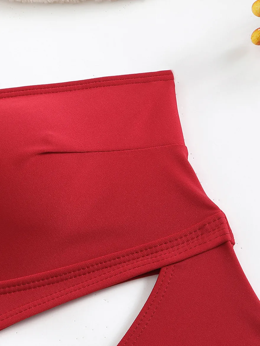 Maillot de bain une pièce monokini à découpe asymétrique pour l'été 2026