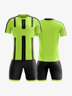 Maillot de football personnalisé à manches courtes et rayures pour homme