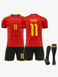 Maillot domicile de l'équipe nationale belge de football 2026 n° 7 De Bruyne n° 1 Courtois manches courtes tenue de sport 3 pièces pour adultes et enfants