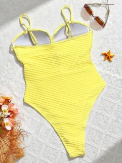 Maillots de bain une pièce pour femmes jaunes à bretelles découpées et décolleté croisé parfaits pour la plage et l'été