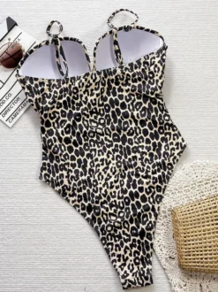 Maillots de bain une pièce pour femmes jaunes à bretelles découpées et décolleté croisé parfaits pour la plage et l'été