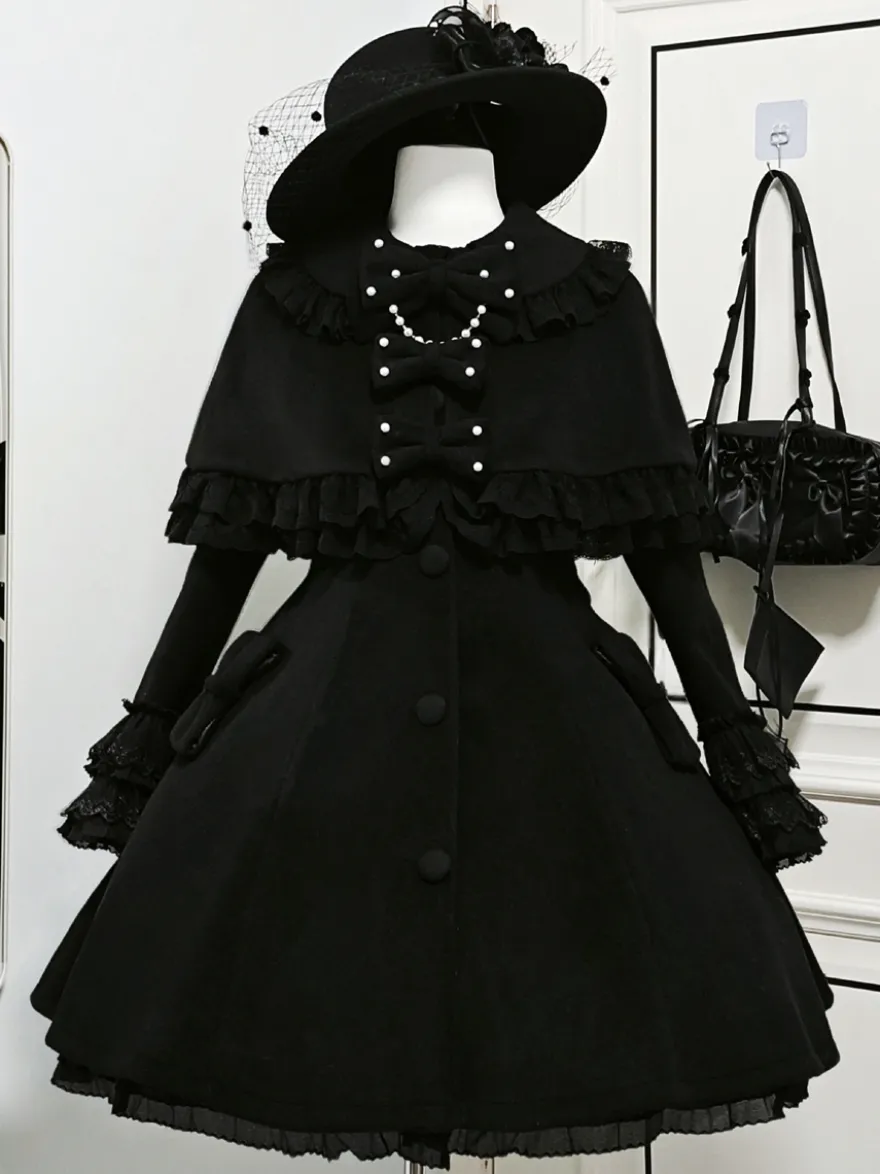 Manteau Sweet Lolita à nœuds noirs manches longues style automne-hiver avec cape