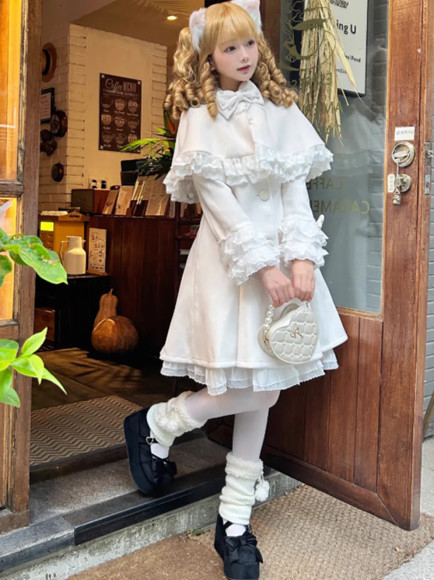 Manteau Sweet Lolita à nœuds noirs manches longues style automne-hiver avec cape