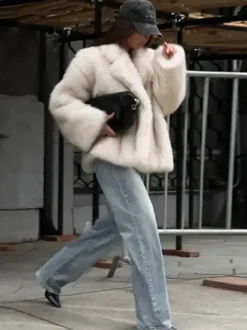 Manteaux en fausse fourrure Veste d'hiver blanche surdimensionnée à revers crantés pour femmes 2026