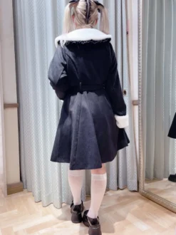 Manteaux gothiques Lolita Manteau noir Volants Nœuds Pardessus Polyester Automne Lolita Vêtements d'extérieur