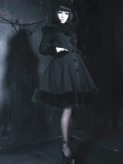 Manteaux gothiques Lolita Manteau noir Pompons Pardessus Polyester Automne Lolita Vêtements d'extérieur