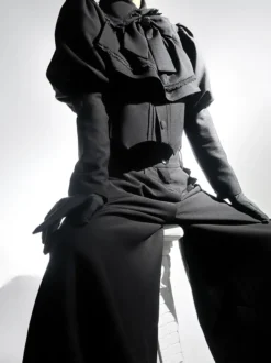 Manteaux gothiques Lolita Manteau noir Nœuds Dentelle Volants Pardessus Polyester Automne Lolita Vêtements d'extérieur
