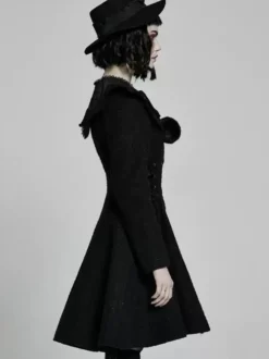 Manteaux gothiques Lolita à pompons noirs en polyester Manteau d'hiver Lolita Outwears