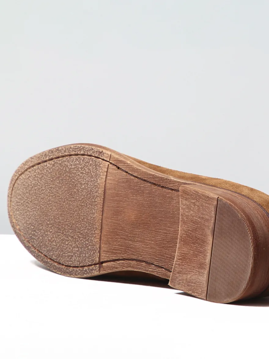 Mocassins bateau en daim pour hommes bout rond chaussures décontractées à enfiler avec pompons