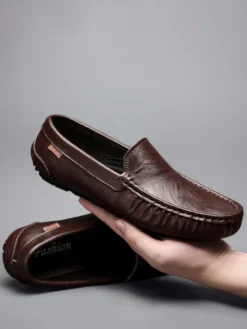 Mocassins à enfiler pour hommes chaussures de pont en similicuir à bout rond légères antidérapantes et flexibles