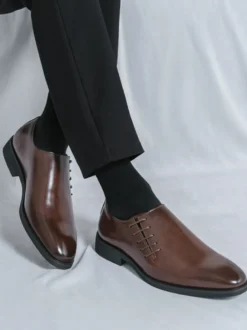 Mocassins à enfiler pour hommes chaussures habillées pointues noires et marron style présidentiel décontracté pour le bureau