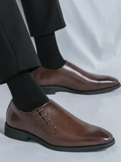 Mocassins à enfiler pour hommes chaussures habillées pointues noires et marron style présidentiel décontracté pour le bureau